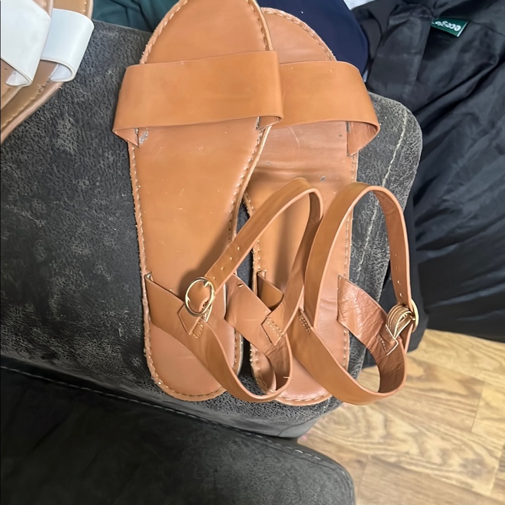 Elegant Tan Leather Sandals